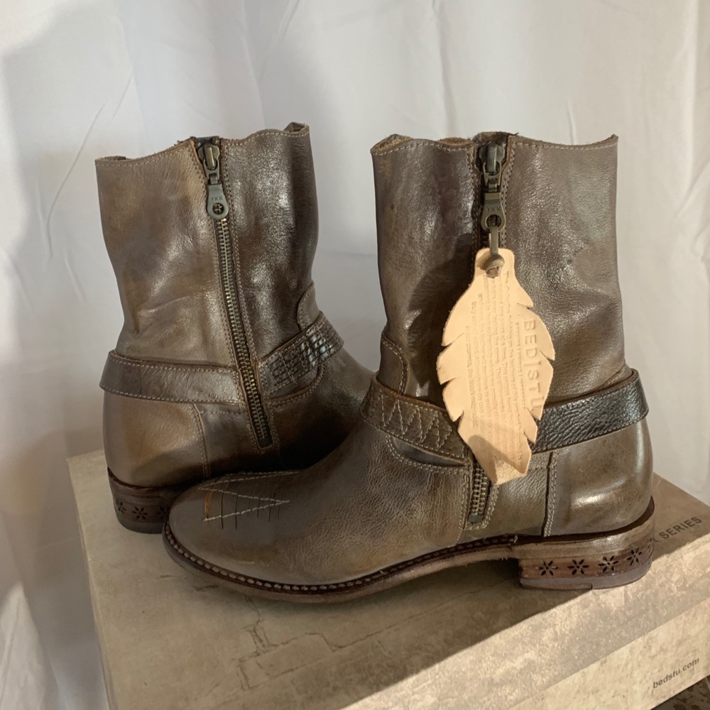 Bed STU Boots